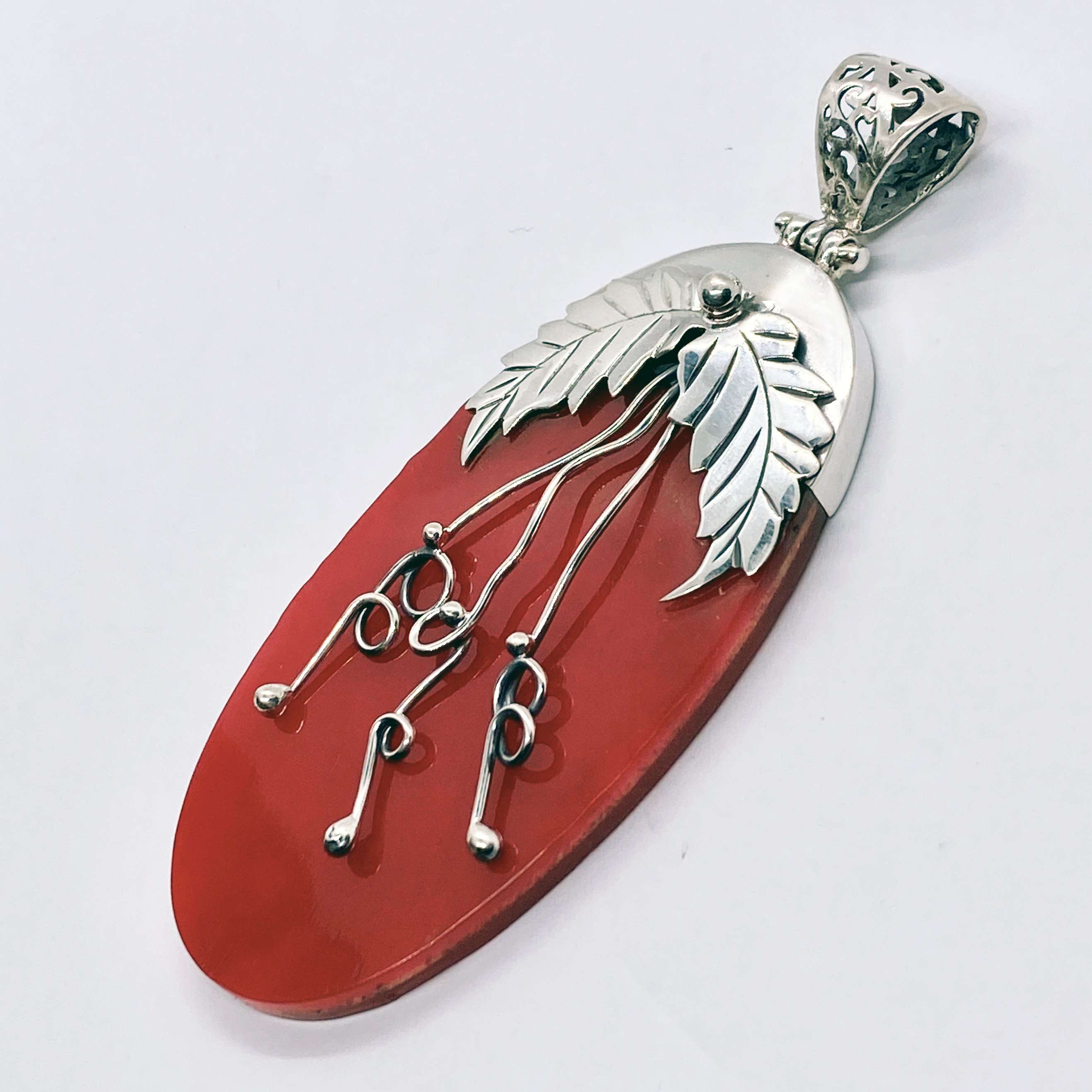 (UNIQUE 925 BALI SILVER LEAVES PENDANT WITH CORAL)